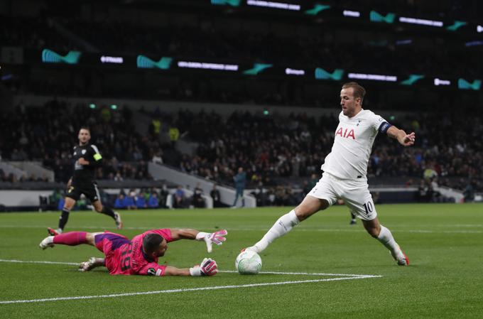 Mura je v Londonu nastopila na največjem stadionu, odkar se je vrnila v prvo ligo. | Foto: Reuters