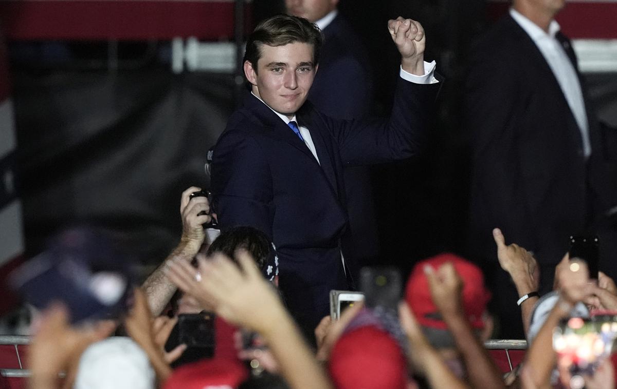 Barron Trump | Barron Trump ne bo živel v kampusu, ampak se bo vsak dan na predavanja na poslovno šolo Stern vozil iz očetove stavbe Trump Tower na peti aveniji pri Centralnem parku. | Foto Guliverimage