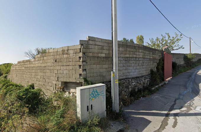 Območje, nedaleč od plaže, kjer je psihiater zadrževal 69 živali. | Foto: Google Maps Street View