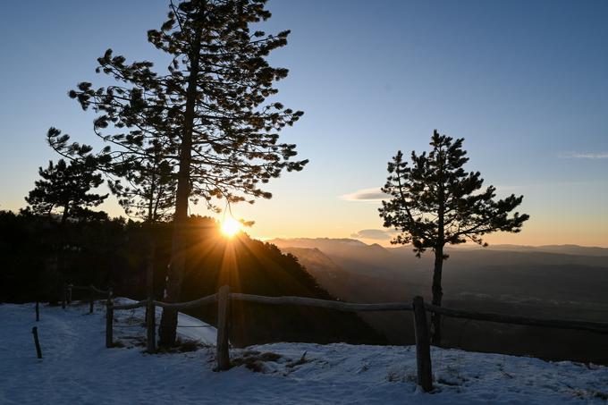 Idilično jutro na Predmeji je kazila močna burja. | Foto: Matej Podgoršek