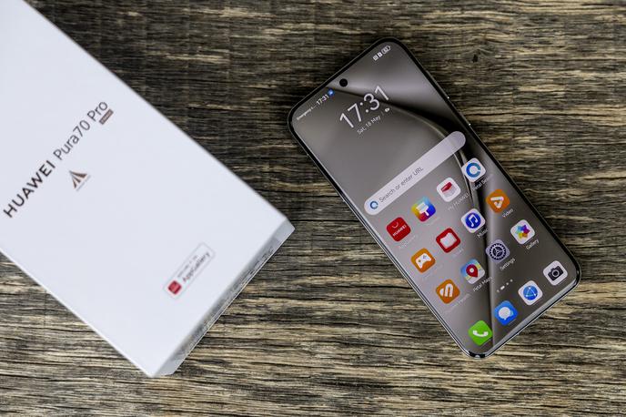 Huawei Pura 70 Pro | Model Pro je prvi od dveh članov družine premijskih pametnih telefonov Huawei Pura 70 za slovenski trg in za zdaj edini, ki so ga pri nas že začeli prodajati. | Foto Ana Kovač