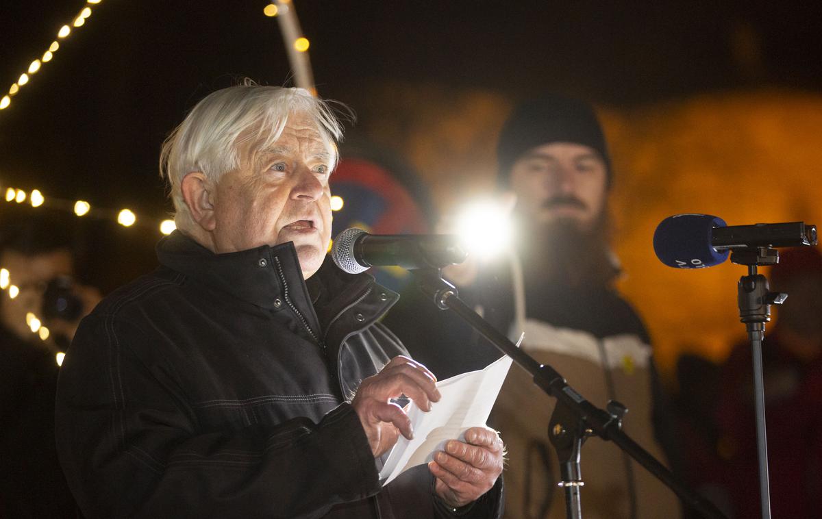 Petkovi kolesarski protesti, Milan Kučan, Matjaž Hanžek | Milan Kučan se je že v preteklosti udeleževal kolesarskih protestov. | Foto Bojan Puhek