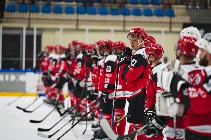 HDD Jesenice : HK Olimpija | Hokejisti Jesenic so na gostovanju pri Fassi zmagali z 8:1. | Foto Štefan Kovač/Sportida