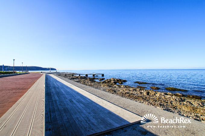 Plaža Svetilnik, izolsko mestno kopališče. | Foto: BeachRex