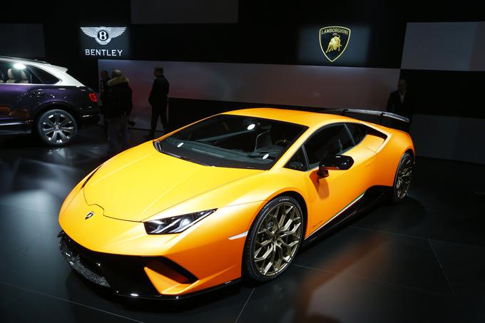 Med pravimi serijskimi avtomobili za vsakdanji promet (radical je športni prototip, pagani zonda R pa namenjena le dirkališčem) je bil električnemu EV EP9 najbližje lamborghini huracan performante. | Foto: Reuters