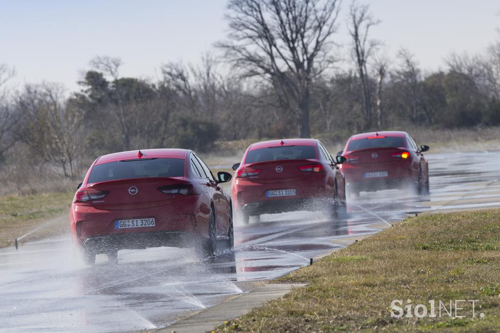 Opel insignia GSi