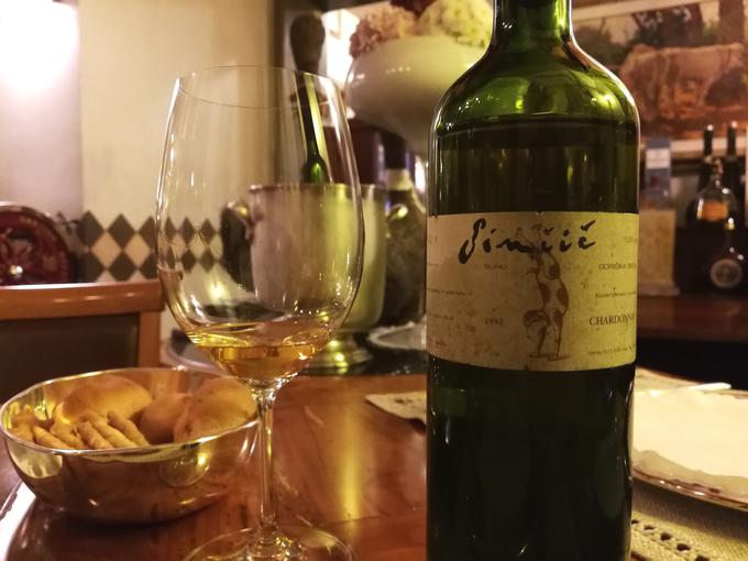 Chardonnay iz kleti Edija Simčiča iz davnega leta 1997 | Foto: Miha First