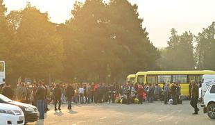 Najmanj 20 ljudi ubitih in skoraj 300 ranjenih v eksploziji na bencinski črpalki #video