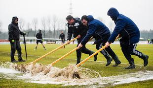 "Vaterpolo" v Kranju brez zmagovalca #video