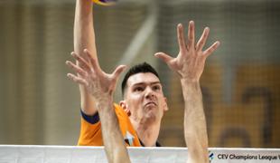 Izkušeni reprezentant in ACH Volley še lep čas z roko v roki