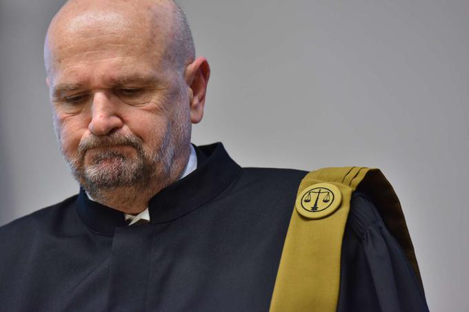 Prikrivanje podatkov ni slovenska posebnost. Značilno je tudi za BiH, kjer je Masleša diplomiral in kjer kupovanje diplom ni velika posebnost. | Foto: STA ,