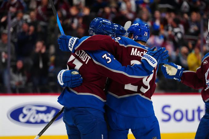 Nathan MacKinnon je k zmagi prispeval kar pet asistenc. | Foto: Reuters