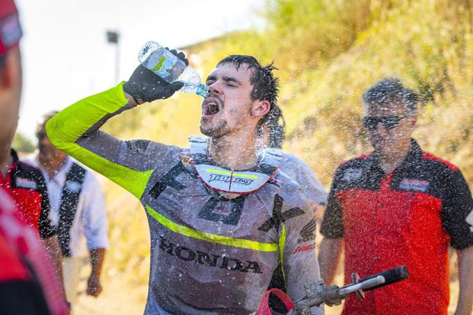 Gajser je imel na Sardiniji težave z boleznijo in je bil le sedmi. | Foto: Honda Racing/ShotbyBavo