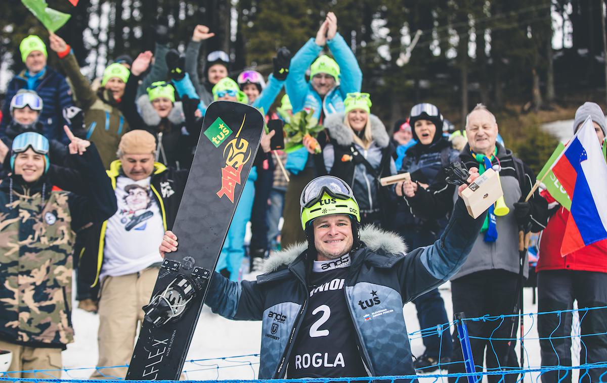 Deskanje Rogla, Tim Mastnak | Tim Mastnak je 3. mesto na Rogli proslavil z domačimi navijači. | Foto Grega Valančič/Sportida