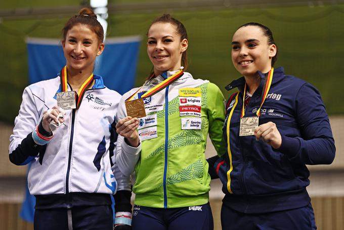 Slovenska telovadka Tjaša Kysselef je odprla novo sezono svetovnega pokala v športni gimnastiki z zmago v finalu preskoka nemškem Cottbusu. Pozneje je bila najboljša tudi na tekmi je v Kairu. | Foto: Guliverimage/Vladimir Fedorenko