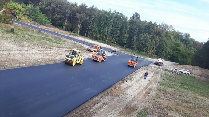 Najbolj slavna dirka po teh ovinkih je potekala jeseni leta 2000, ko sta tu potekali zadnji dirki evropskega prvenstva ETCC. | Foto: Andrej Franko