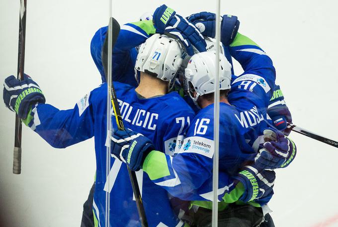 Boštjan Goličič je v 30. minuti kot prvi zatresel rusko mrežo, znižal je na 3:1. | Foto: Vid Ponikvar