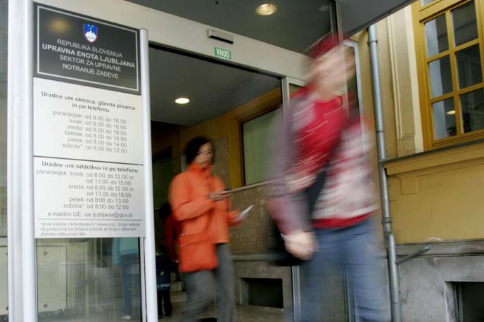 Upravna enota | Če dogovora ne bo, bo celodnevna stavka v sredo potekala na večjem številu upravnih enot, med njimi tudi obeh največjih in najbolj obremenjenih, ljubljanski in mariborski. | Foto STA