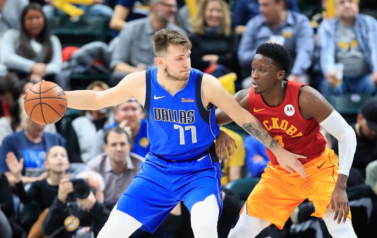 Luka Dončić Victor Oladipo | Victor Oladipo se je prilepil na Luko Dončića. | Foto Getty Images