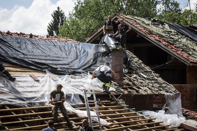 Posledice toče v Črnomlju, v Beli krajini. | Foto: Bojan Puhek