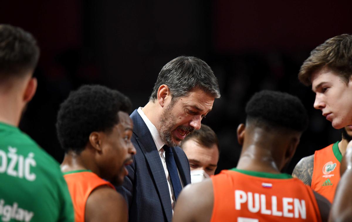 Jurica Golemac Cedevita Olimpija Bourg | Brez prave energije ne gre, kar se zaveda tudi glavni trener Jurica Golemac. | Foto Cedevita Olimpija/Tine Ružič