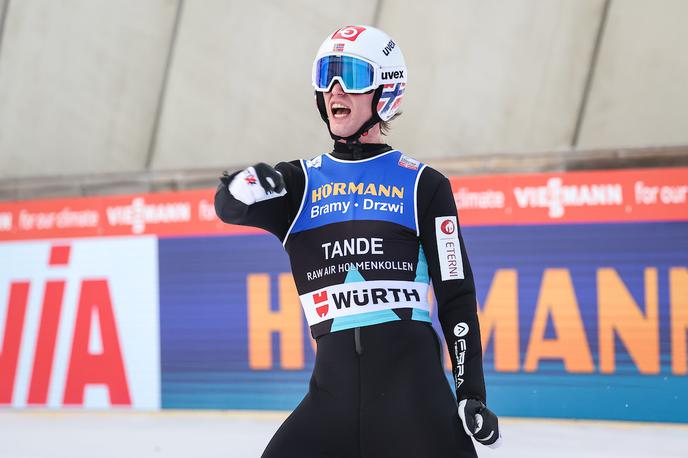 Daniel Andre Tande, raw air Holmenkollen | Daniel Andre Tande je predčasno končal sezono. Ni še pripravljen, da bi se v celoti soočil z letalnicami, zlasti s planiško, na kateri jo je lani huje skupil. | Foto Sportida