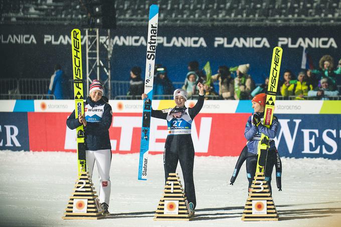 Najboljše tri skakalke na veliki napravi | Foto: Grega Valančič/Sportida