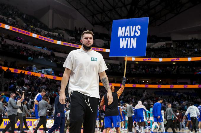 Luka Dončić je še vedno odstoten zaradi poškodbe. Izpustil je že pet tekem. | Foto: Guliverimage/Vladimir Fedorenko