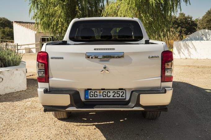 V različici double cab je L200 dolg do 5,3 metra. | Foto: Mitsubishi