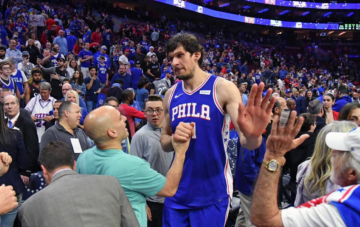 Boban Marjanović | Boban Marjanović menja klube kot po tekočem traku. Od leta 2015 bo Dallas še četrti v ligi NBA, | Foto Reuters