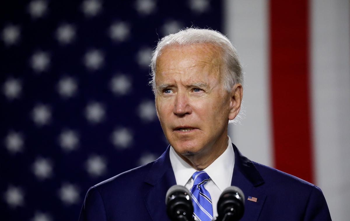 Joe Biden | Če bo Joe Biden novembra letos zmagal, bo postal drugi katoliški predsednik ZDA po Johnu F. Kennedyju. Tako kot Kennedy ima tudi Biden irske korenine. Razlika pa je, da ne prihaja iz tako bogate družine, kot so bili Kennedyjevi, ampak iz družine srednjega razreda. Kot zanimivost: celotno Bidnovo ime je Joseph Robinette Biden mlajši. | Foto Reuters