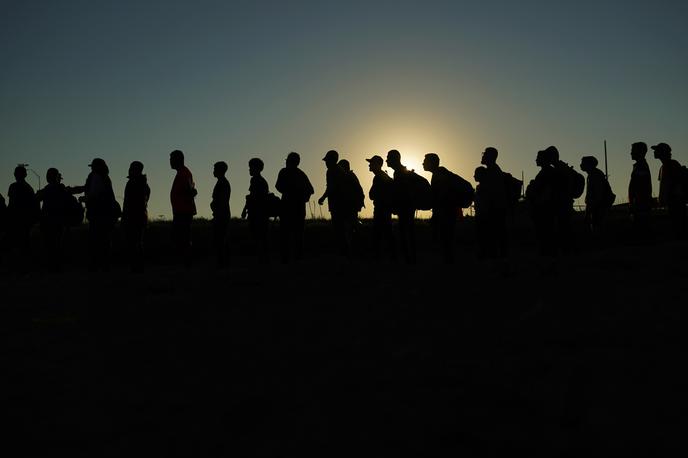 Migranti na južni meji ZDA | Bo migrantska kriza, s katero se ZDA soočajo na svoji južni meji, postala glavna tema prihodnjih predsedniških volitev v ZDA? | Foto Guliverimage