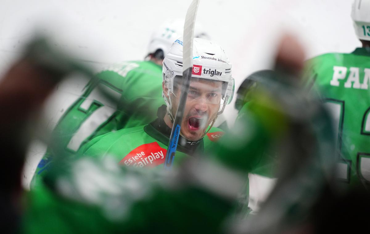 IceHL: HK Olimpija - Pustertal | Olimpija je v Hali Tivoli s 6:2 premagala Pustertal in izsilila odločilno tretjo tekmo. Ta bo v četrtek na Južnem Tirolskem. | Foto www.alesfevzer.com