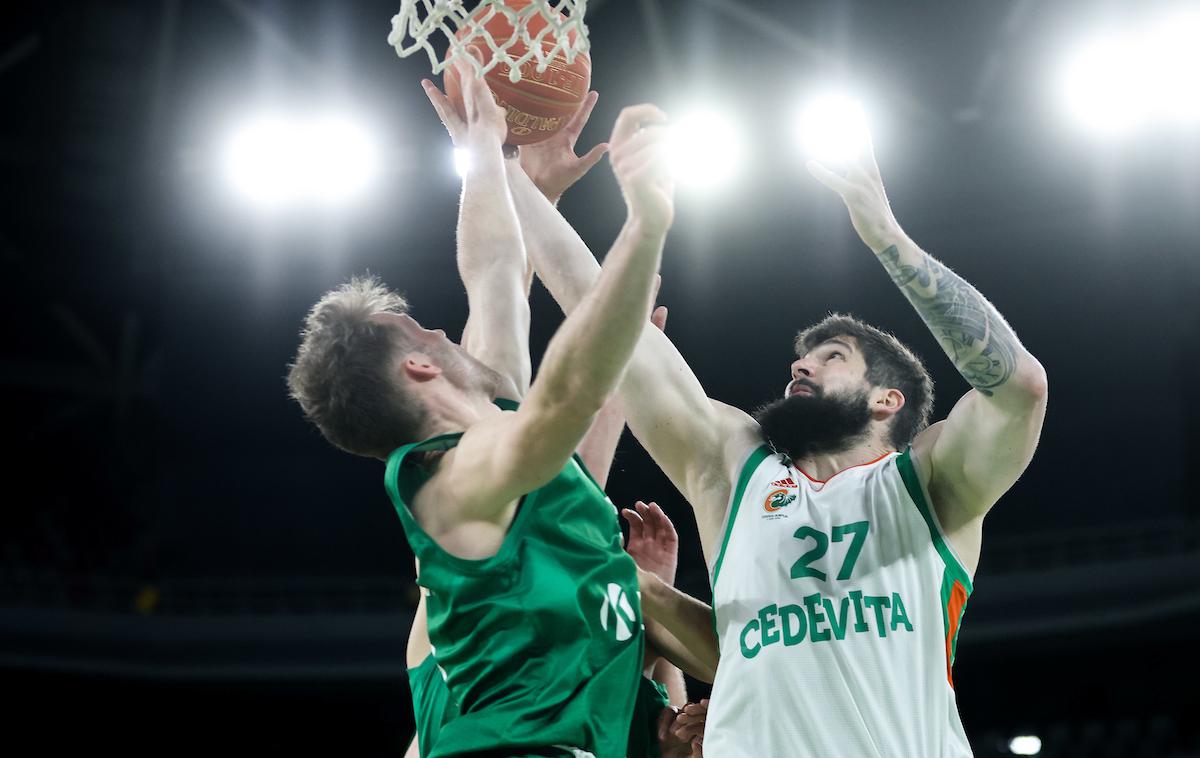 Cedevita Olimpija - Krka | Košarkarji Krke in Cedevite Olimpije so zaključili z nastopi v ligi ABA za to sezono. | Foto Vid Ponikvar