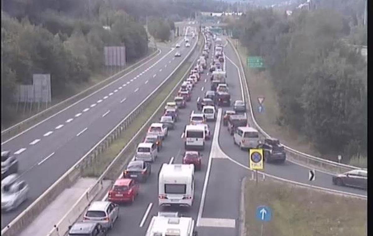 A2/E61, Karavanke - Ljubljana, priključek Jesenice - zahod, Hrušica; vrtljiva kamera | Foto DARS