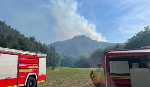 Zagorelo na težko dostopnem terenu v Ljubljani