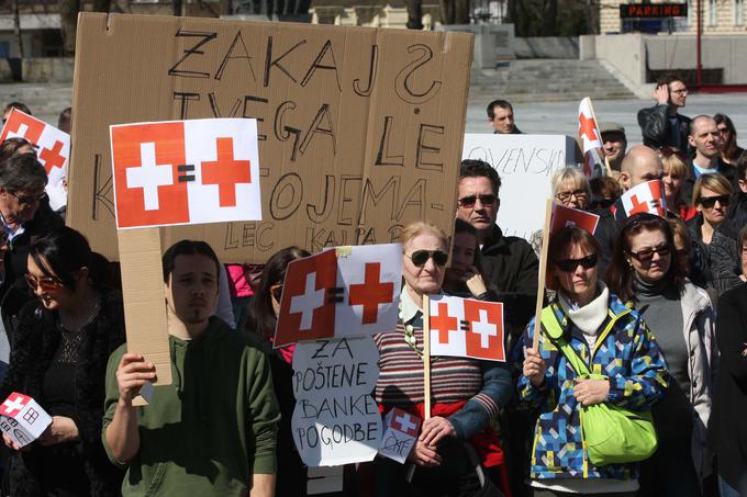 Zadnja posojila v frankih so slovenska gospodinjstva dobila leta 2009. | Foto: Matej Leskovšek