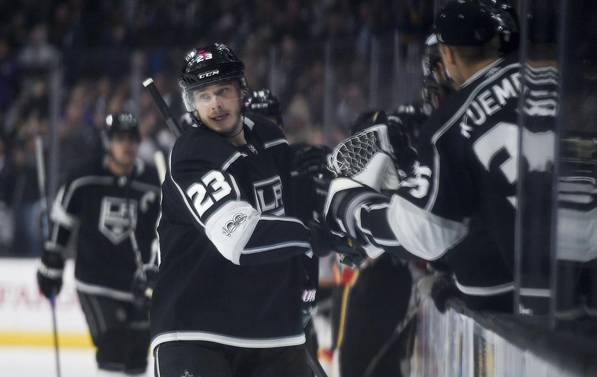 Dustin Brown Los Angeles Kings | Dustin Brown bo izpustil začetek sezone. O tem, kako dolgo bo odsoten član udarnega napada, v klubu javno ne govorijo. | Foto Reuters