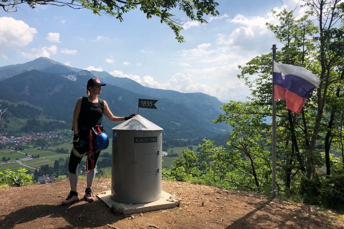 Ferata mojstranških veveric | Pot mojstranških vever'c, atraktivna zavarovana pot, ferata, ki se konča na vrhu Grančišča, nosi ime po skupini alpinistov in gorskih reševalcev, ki so si nadeli ime Mojstranške veverice. | Foto arhiv Gregorja Koflerja