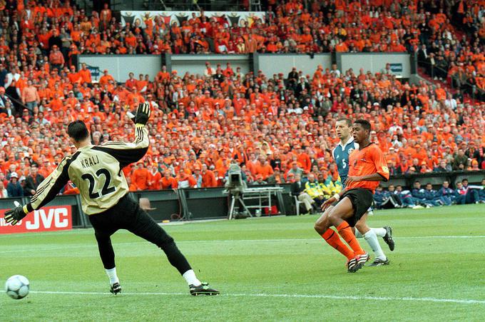 Patrick Kluivert je proti Jugoslaviji zabil hat-trick in prispeval velik delež na tekmi z najvišjo razliko v izločilnih bojih evropskih prvenstev. | Foto: Guliverimage/Vladimir Fedorenko