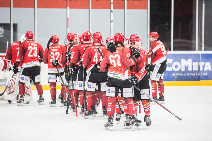 Podobno kot v Ljubljani bodo tudi na Jesenicah prihodnjo sezono stavili le na slovenski kader. | Foto: Peter Podobnik/Sportida