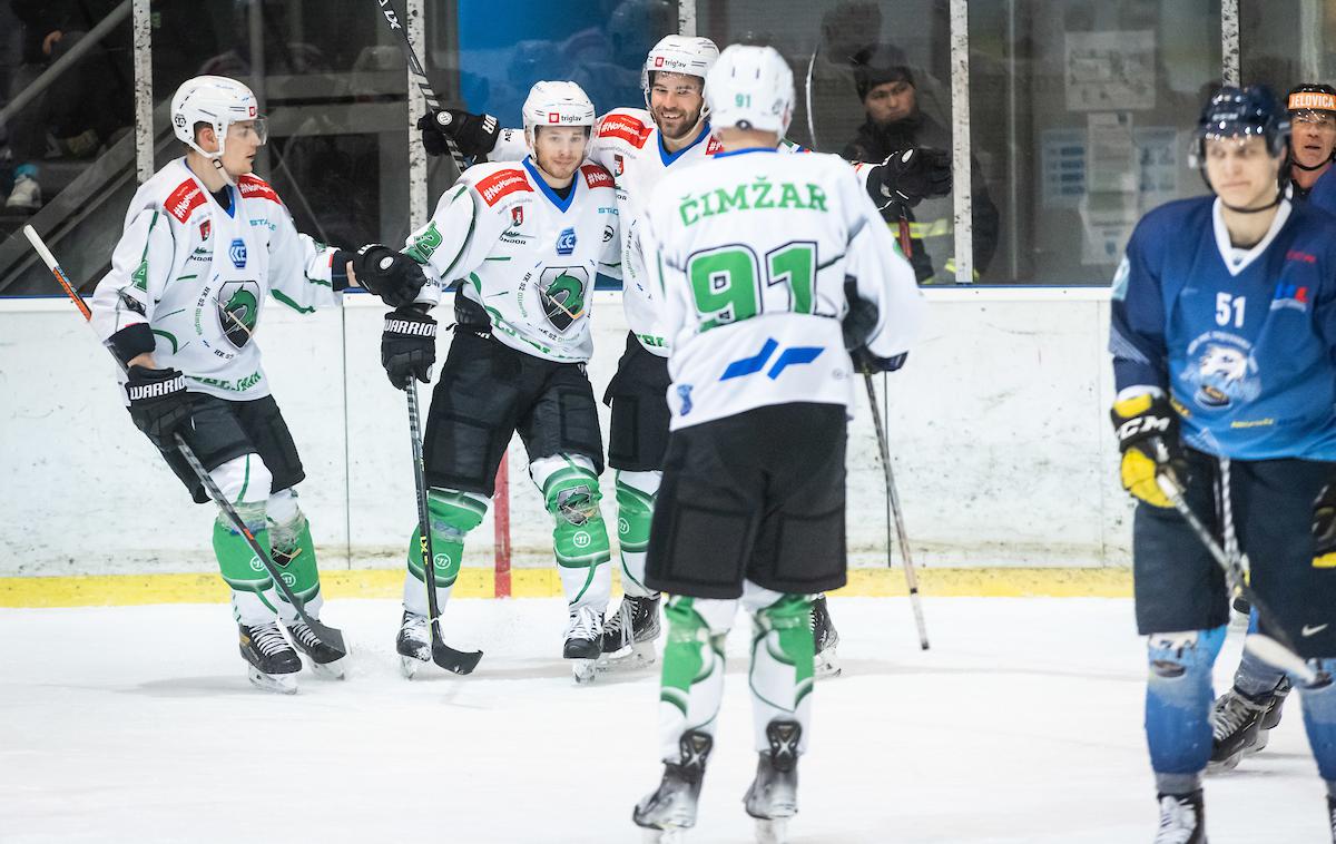 Finale DP: Triglav Kranj : HK SŽ Olimpija | HK SŽ Olimpija je finale DP začela z visoko zmago v Kranju. V torek lahko v domačem Tivoliju postane prvak. | Foto Vid Ponikvar