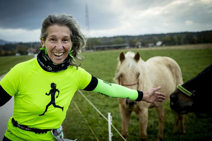 Maraton Tržič | 68-letna Tržičanka Ana Jerman ni izpustila še nobene izvedbe ljubljanskega maratona. Tudi letošnjega ne, pa čeprav poteka zgolj v virtualni različici. | Foto Ana Kovač