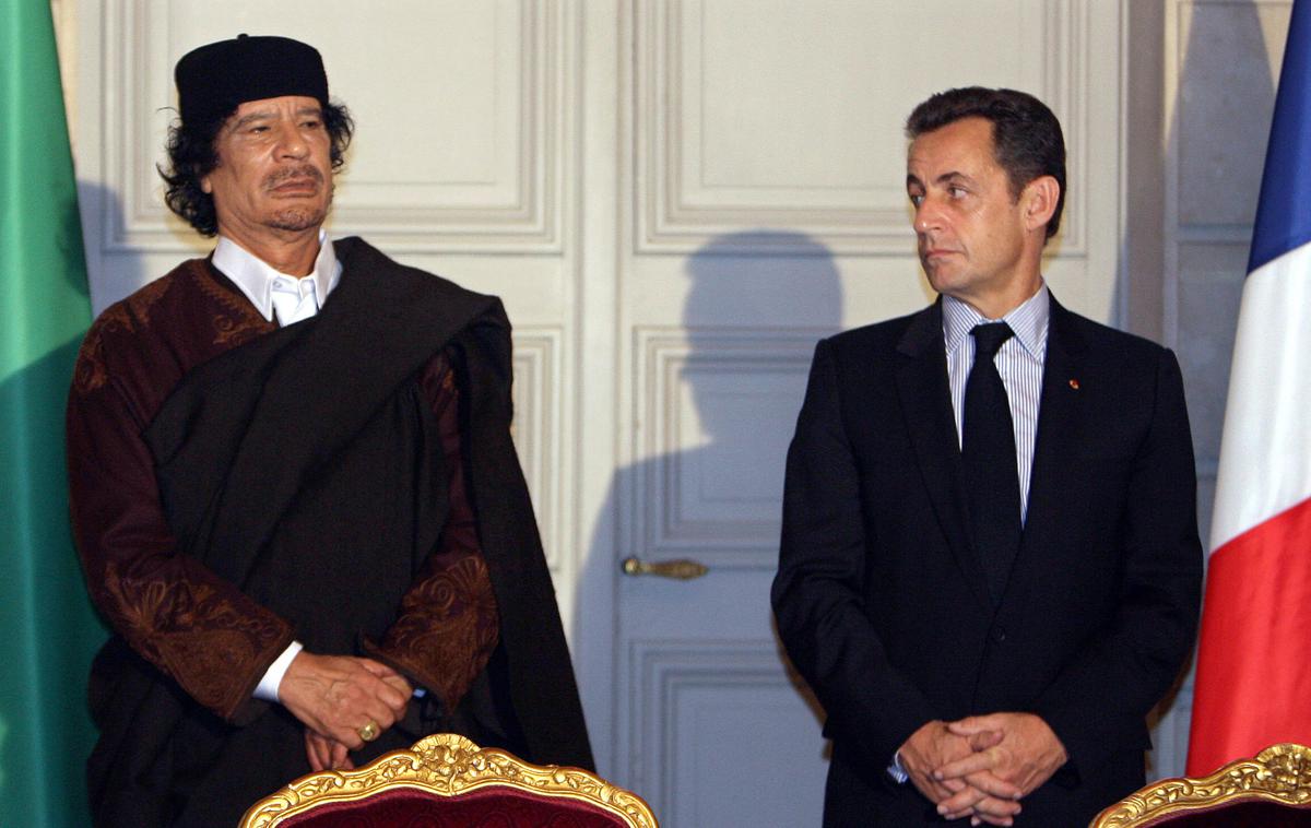 gadafi sarkozy | Foto Reuters