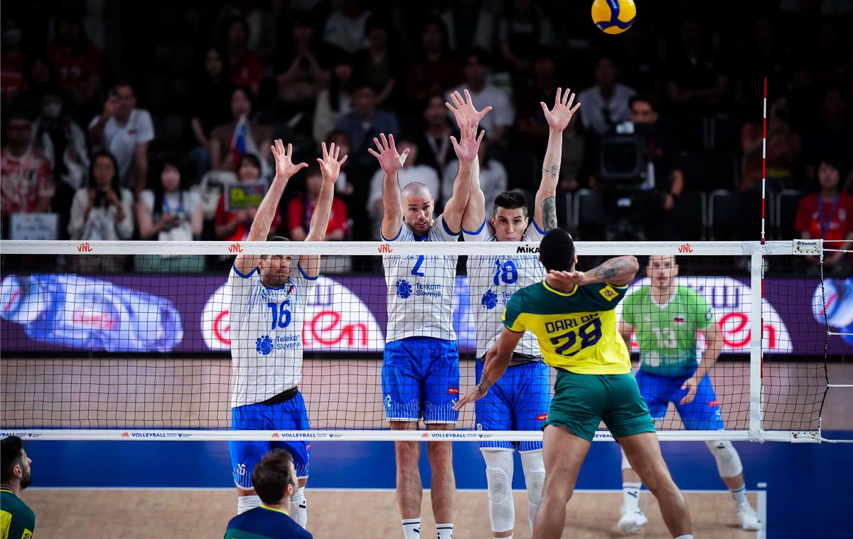 slovenska odbojkarska reprezentanca : Brazilija | Slovenci so s 3:2 v nizih premagali Brazilce in vknjižili še šesto zmago. | Foto VolleyballWorld