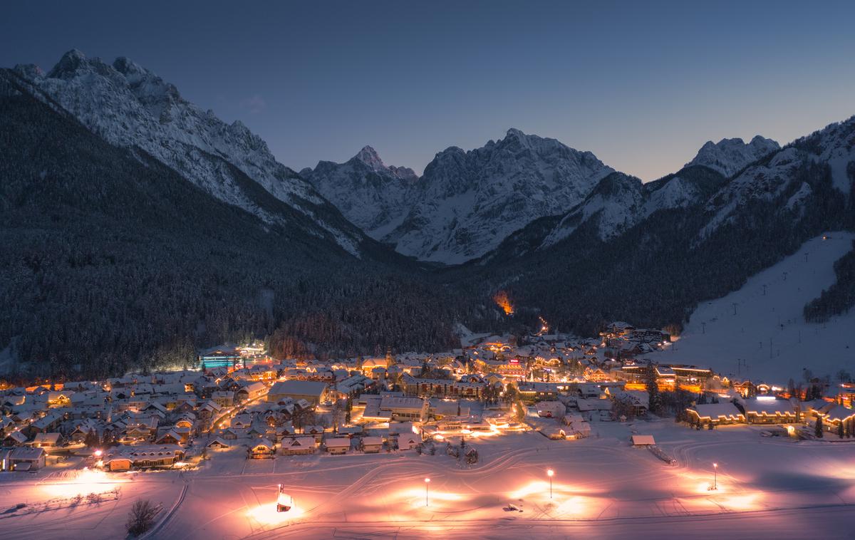 Kranjska Gora | Domači turisti so lani ustvarili dobro četrtino turističnih prenočitev. ​​​​​​​Lani so turisti najbolj obiskovali gorske občine in prestolnico. | Foto Shutterstock