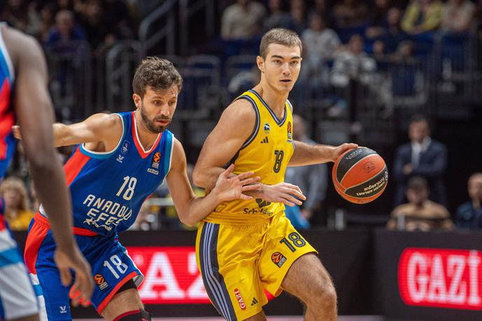 Žiga Samar Alba Berlin | Žiga Samar je z Albo končal niz porazov in vknjižil drugo zmago. | Foto Guliverimage