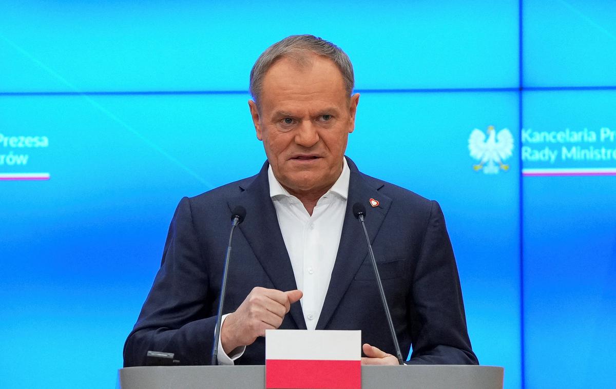 Donald Tusk | "Če želi Evropa preživeti, se mora oborožiti," je v nagovoru evropskim poslancem v Strasbourgu povedal Donald Tusk. | Foto Reuters