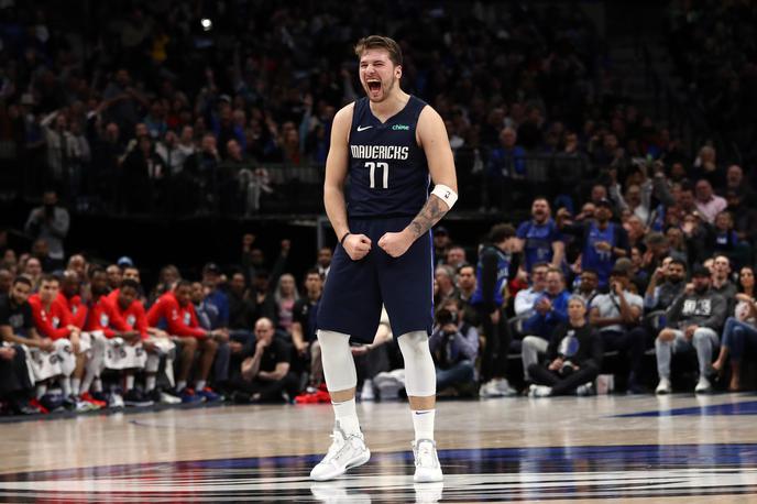 Luka Dončić | Luka Dončić je zablestel ob povratku po poškodbi gležnja. Navijače Sacramenta je spravljal v obup, Dallasove pa navduševal z odličnimi potezami. | Foto Getty Images