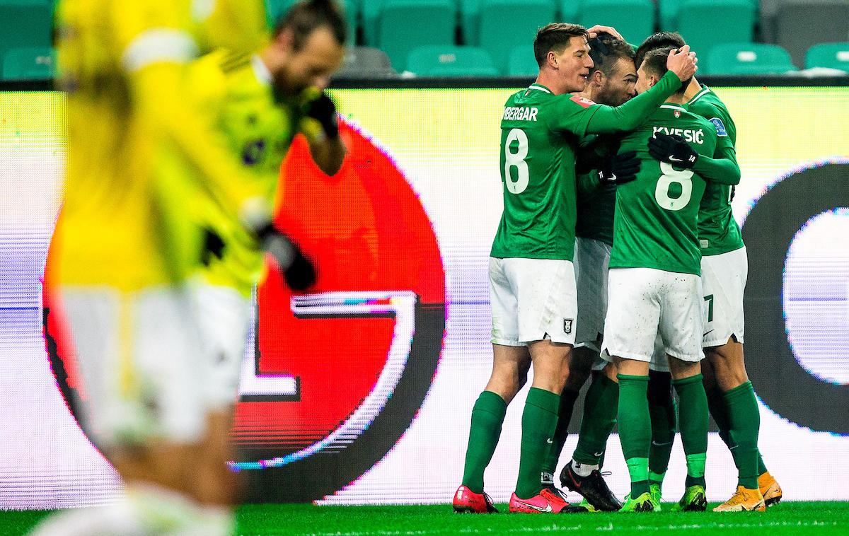 NK Olimpija NK Maribor | V Stožicah je prevladovala Olimpija in zasluženo premagal rivala iz Maribora, ki je do prihoda v Ljubljano slavil na petih zaporednih tekmah. | Foto Vid Ponikvar